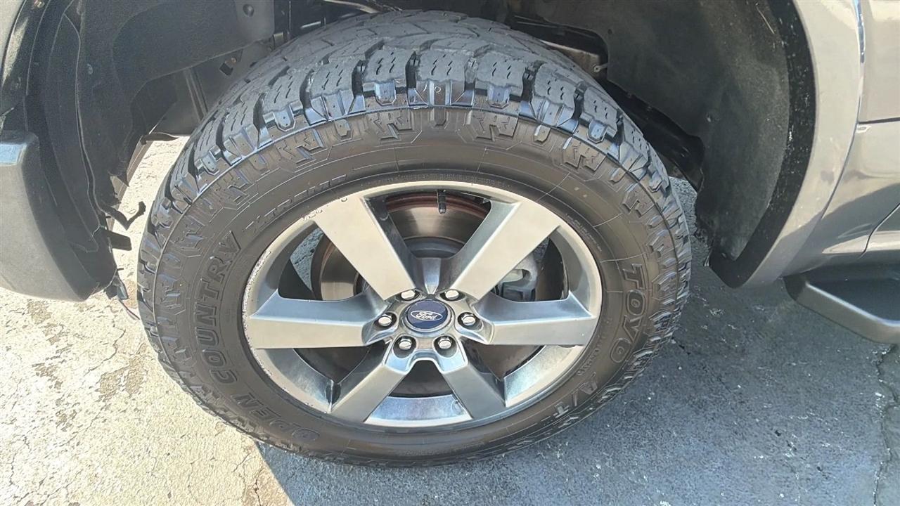 Ford F-150 Lariat SuperCrew 5.5-ft. Bed 4WD 2015