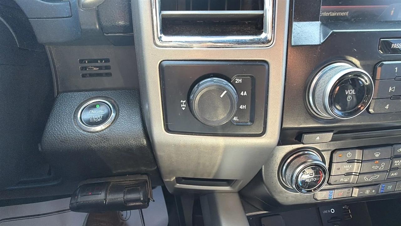 Ford F-150 Lariat SuperCrew 5.5-ft. Bed 4WD 2015