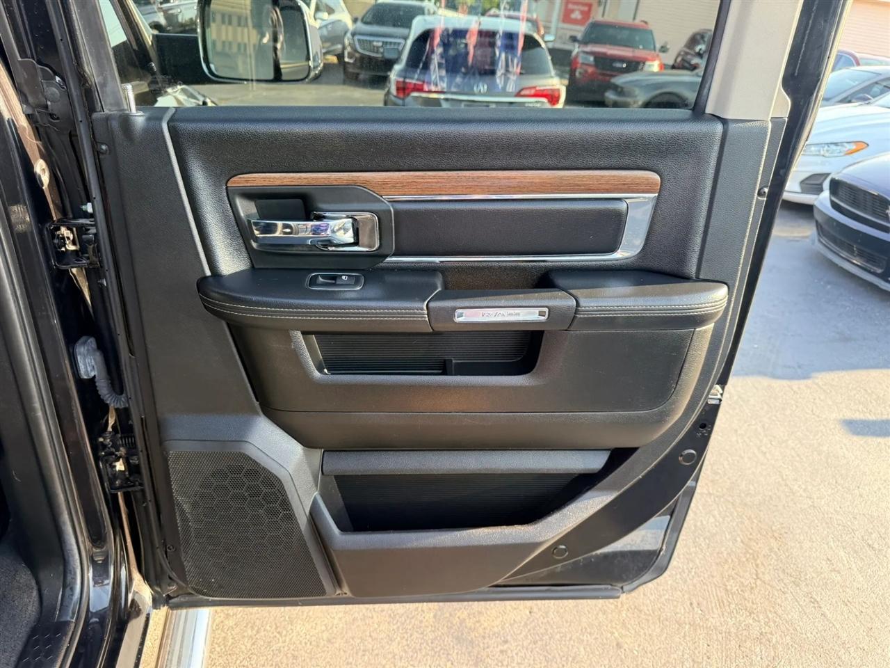RAM 2500 Laramie Mega Cab 4WD 2018