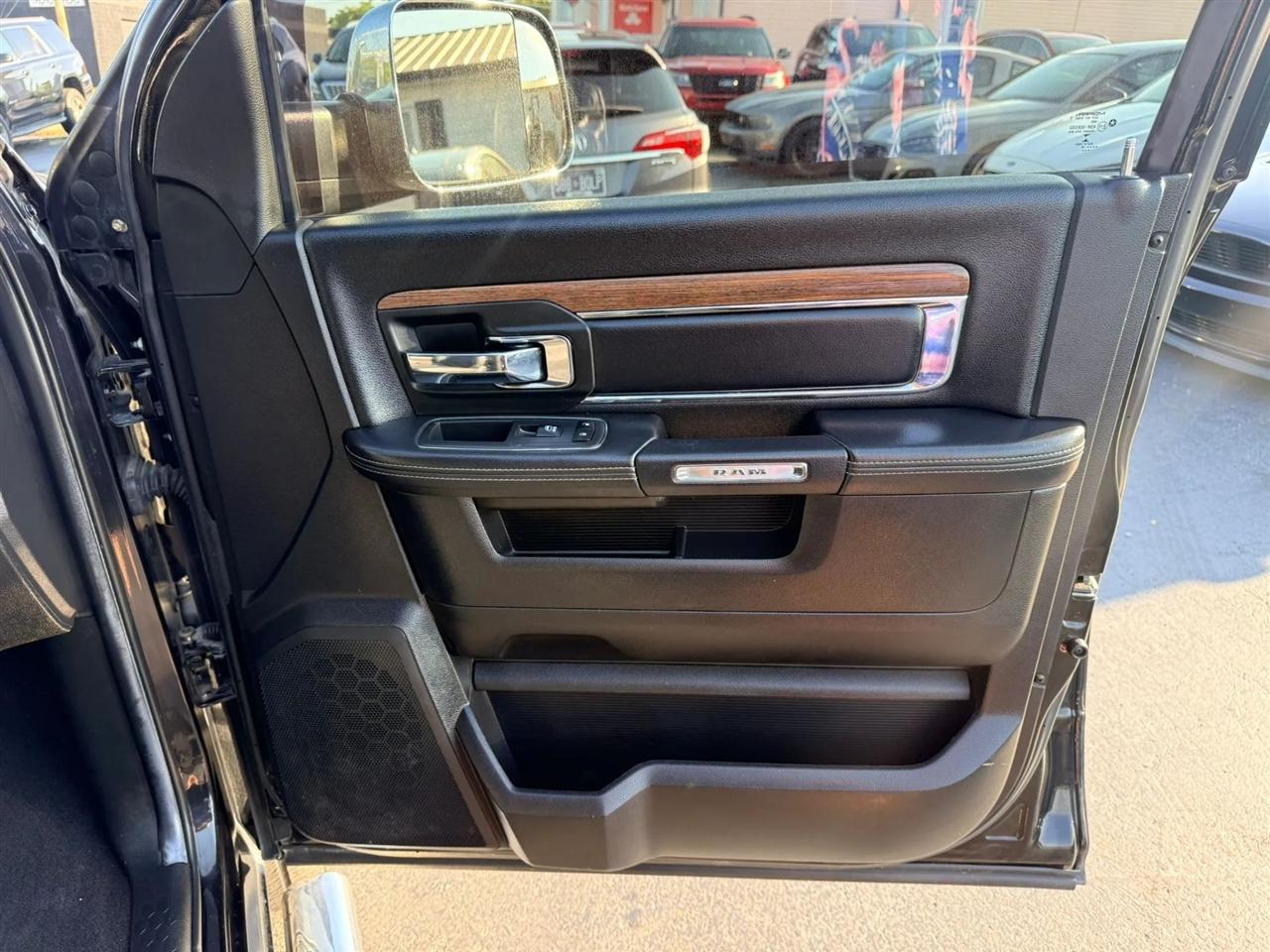 RAM 2500 Laramie Mega Cab 4WD 2018