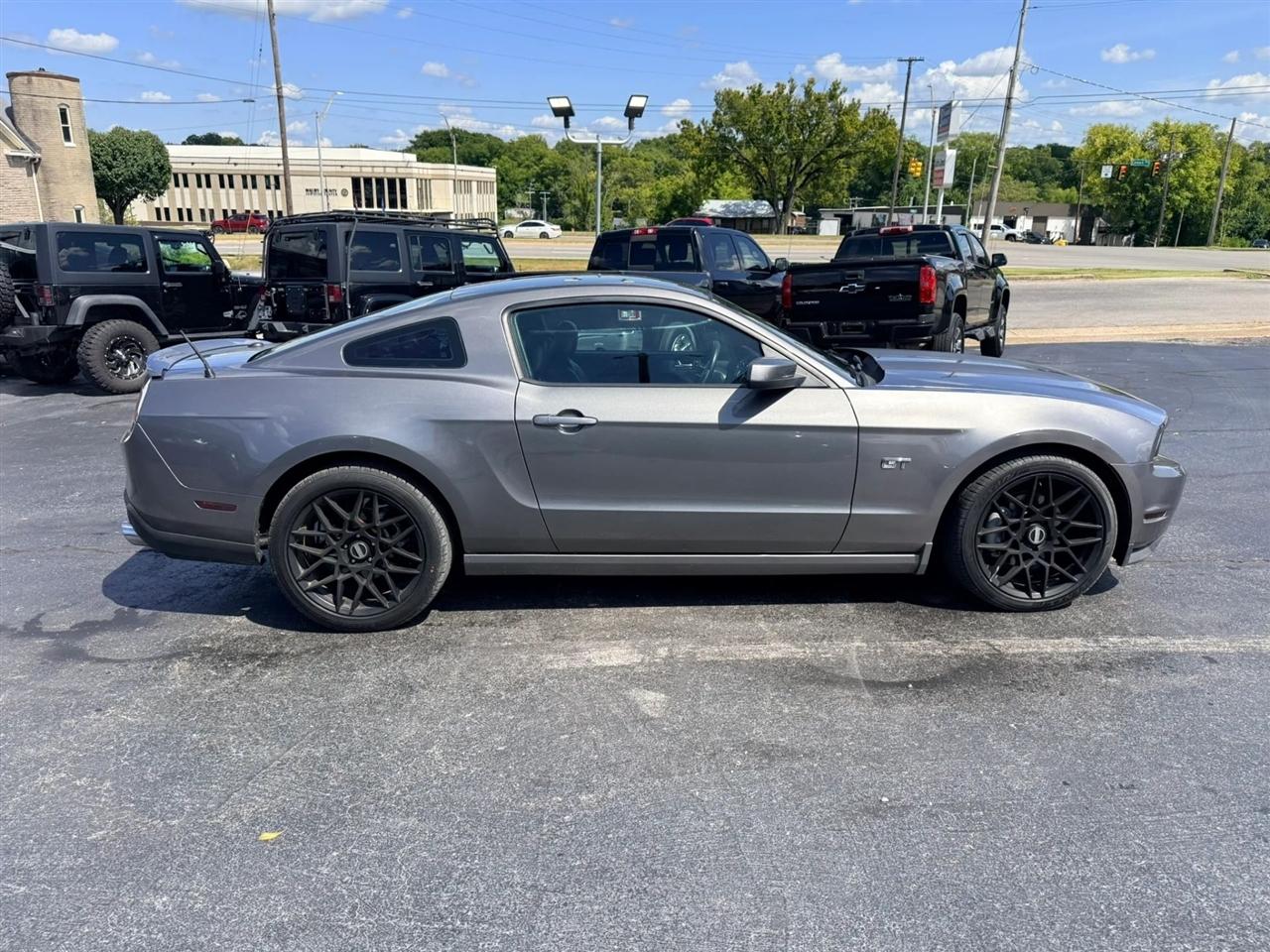 Ford Mustang GT Premium Coupe 2010