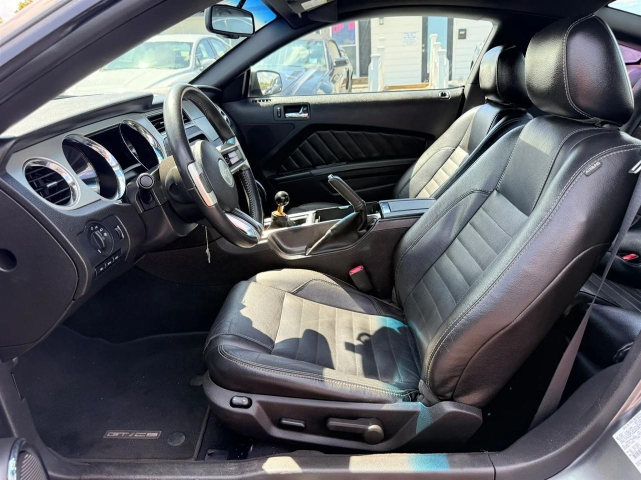 Ford Mustang GT Premium Coupe 2010