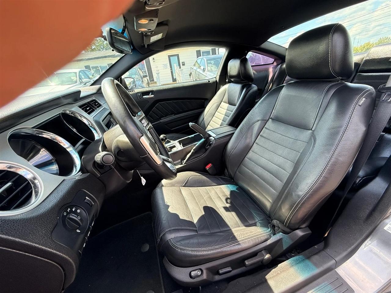 Ford Mustang GT Premium Coupe 2010