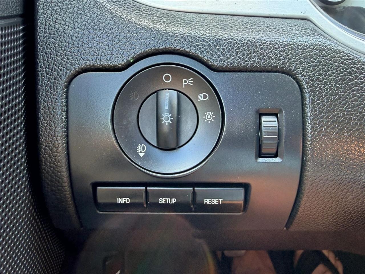 Ford Mustang GT Premium Coupe 2010