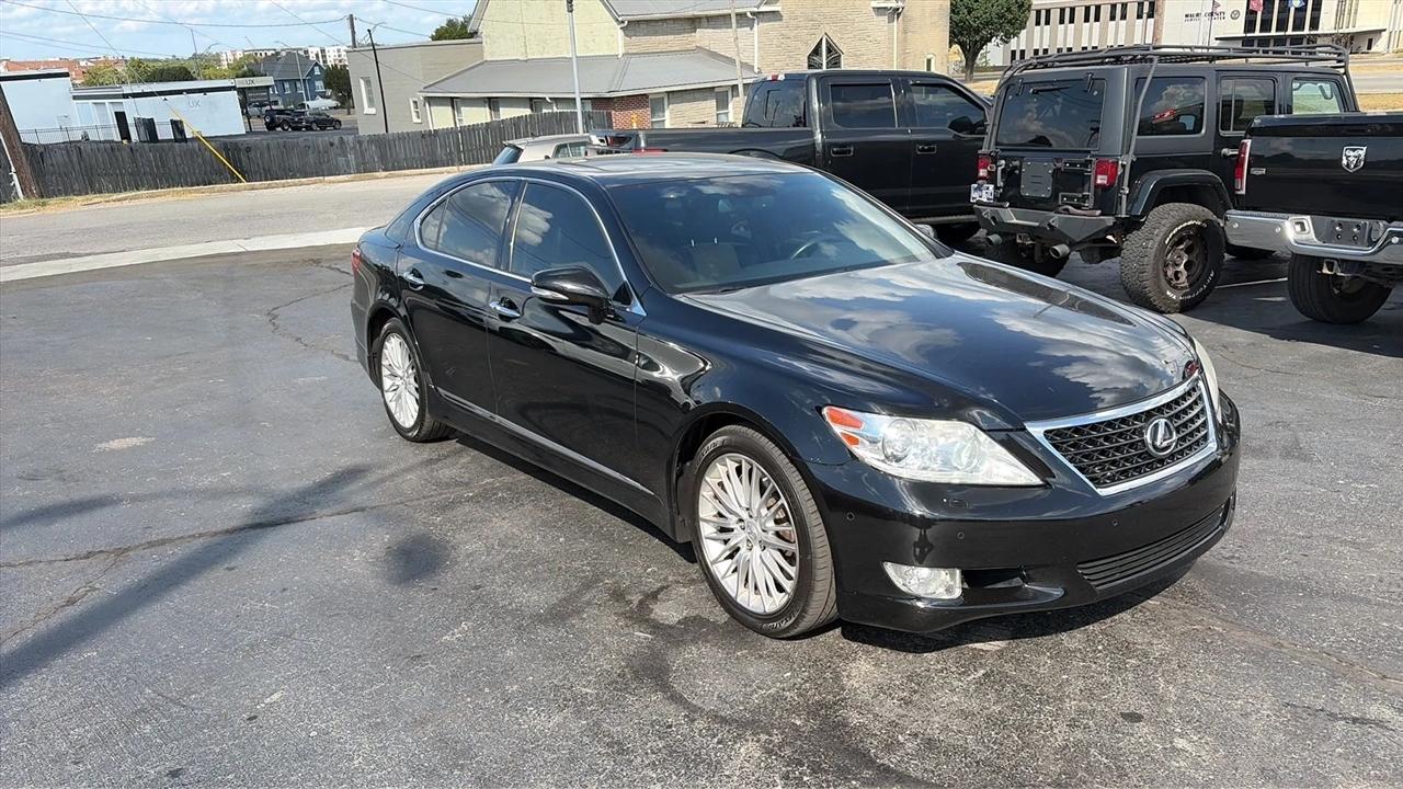 Lexus LS 460 Luxury Sedan 2012