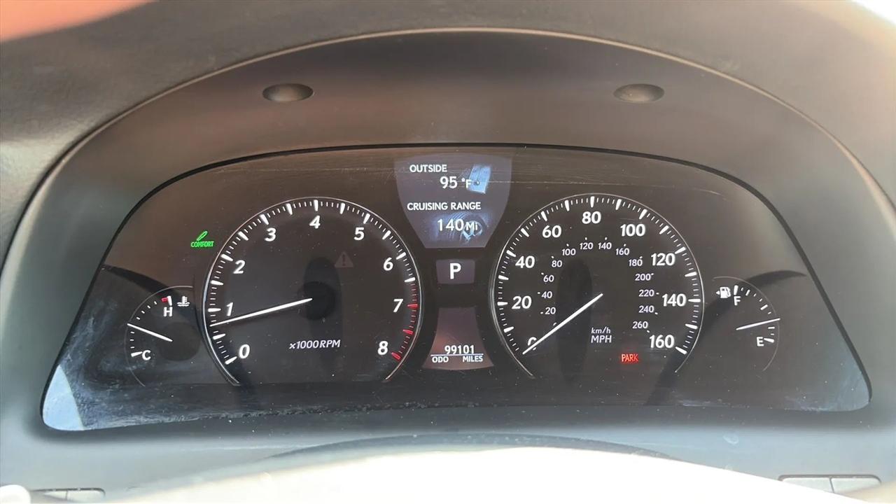 Lexus LS 460 Luxury Sedan 2012