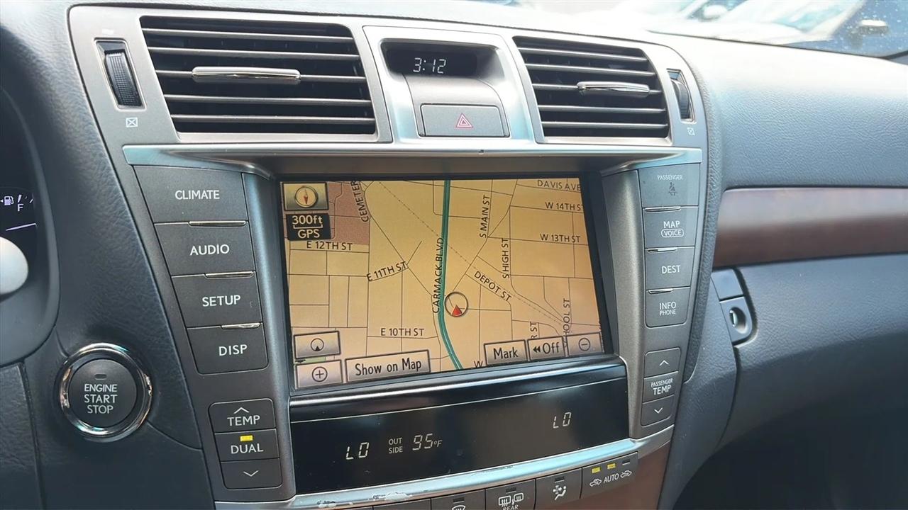 Lexus LS 460 Luxury Sedan 2012