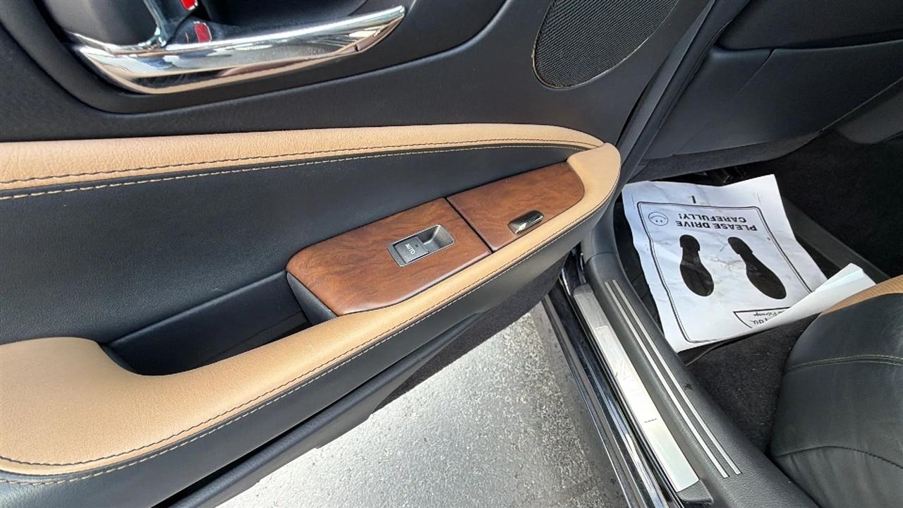 Lexus LS 460 Luxury Sedan 2012