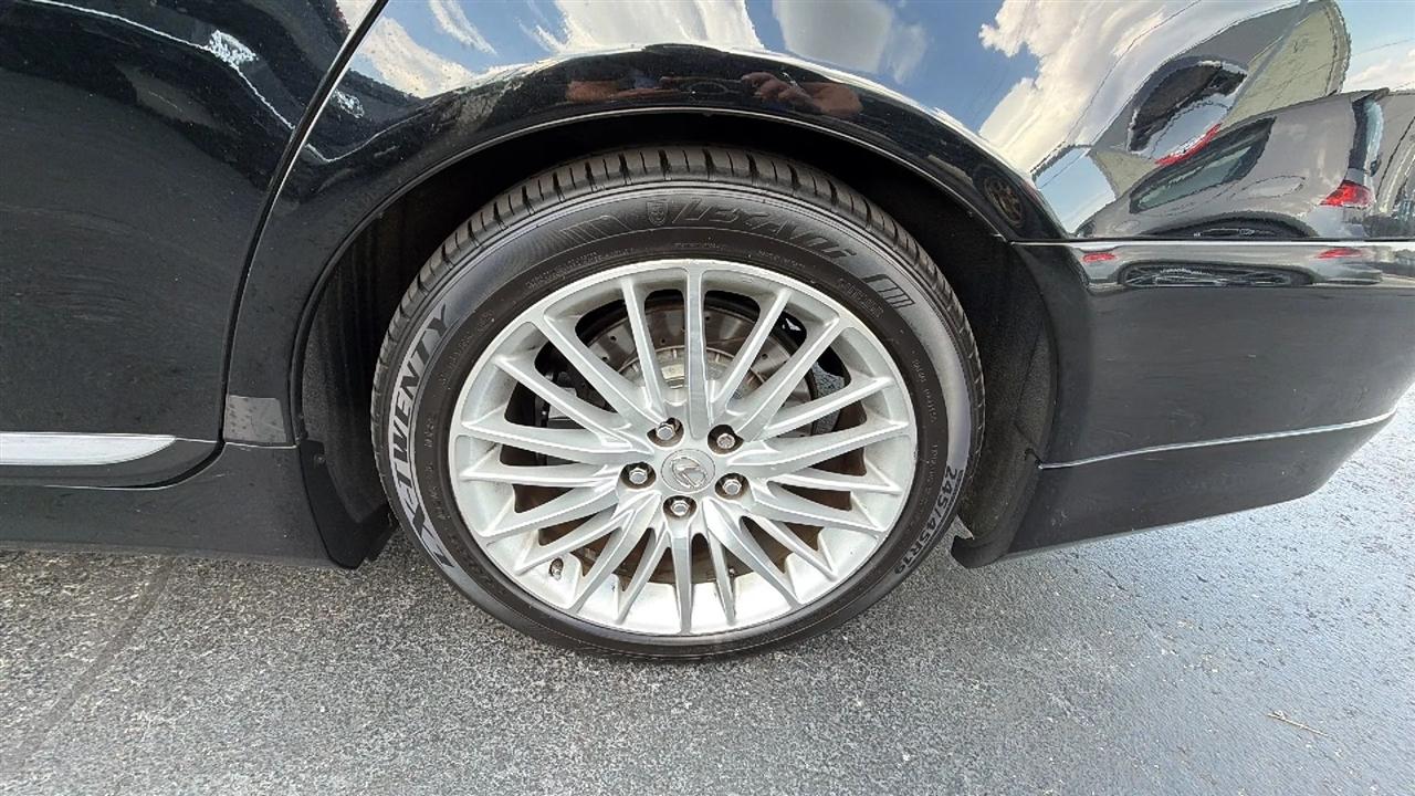 Lexus LS 460 Luxury Sedan 2012
