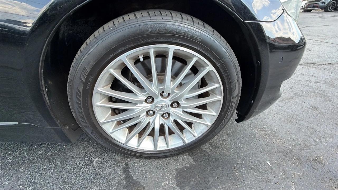 Lexus LS 460 Luxury Sedan 2012