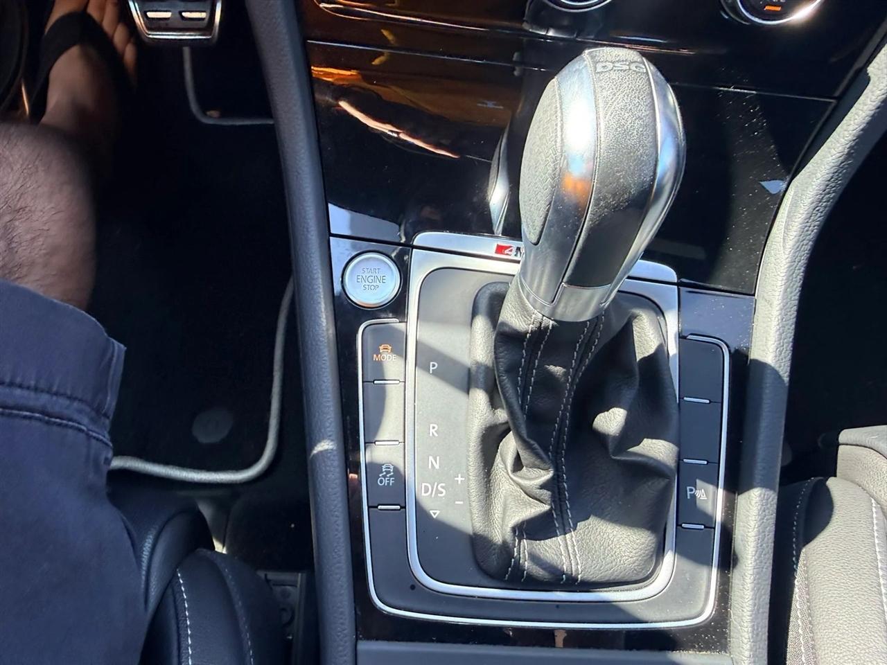 Volkswagen Golf R DCS and Navigation 6A 2017