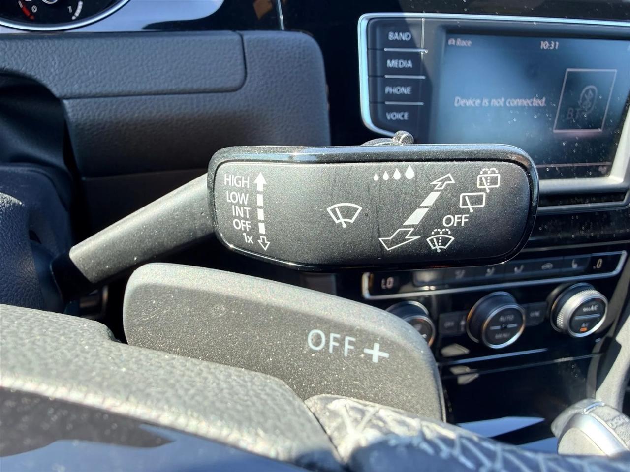 Volkswagen Golf R DCS and Navigation 6A 2017