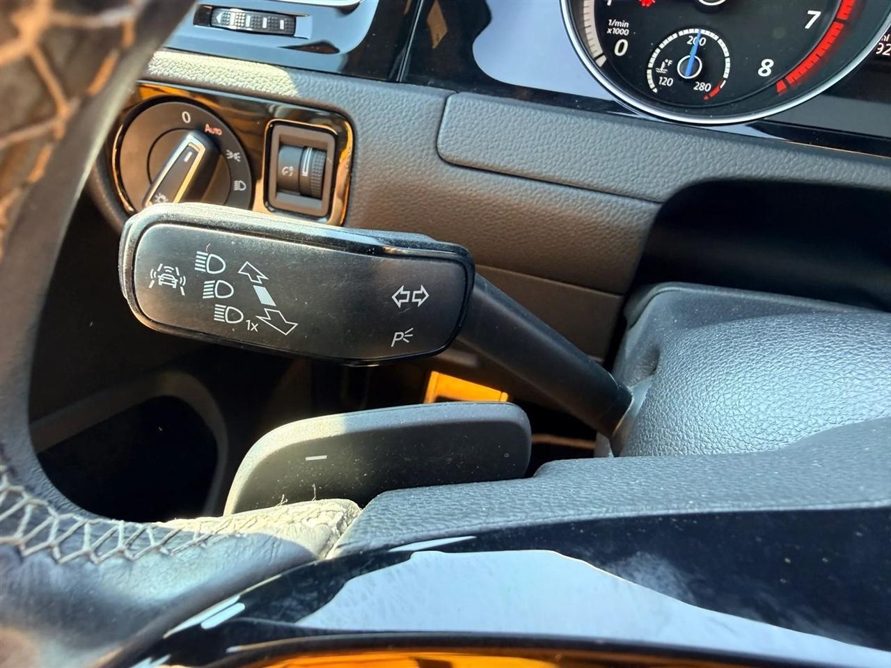 Volkswagen Golf R DCS and Navigation 6A 2017