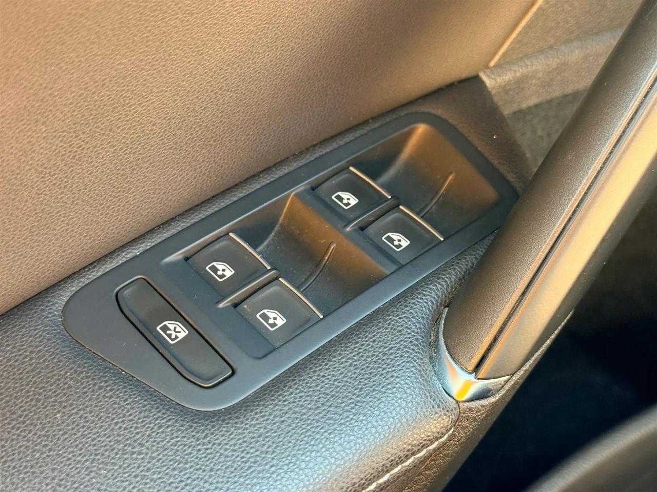 Volkswagen Golf R DCS and Navigation 6A 2017