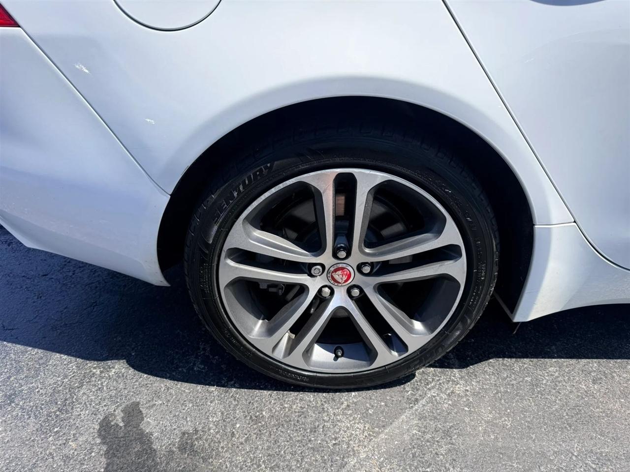 Jaguar XE 35t Premium AWD 2017