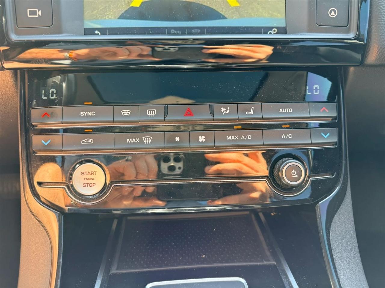 Jaguar XE 35t Premium AWD 2017