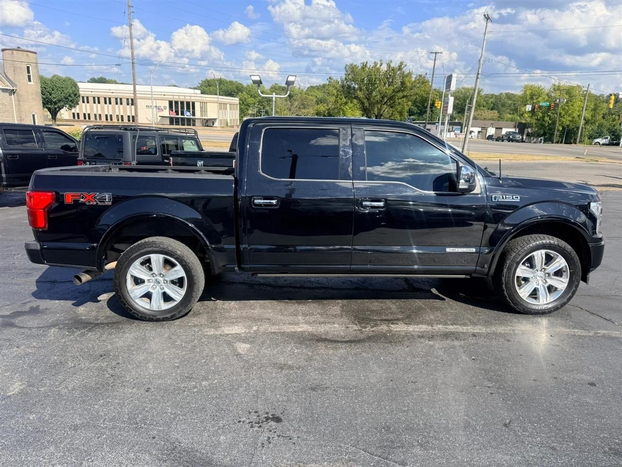 Ford F-150 Platinum SuperCrew 5.5-ft. Bed 4WD 2018