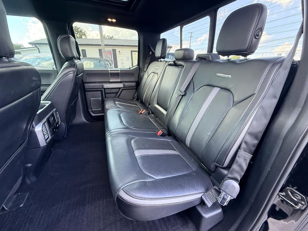 Ford F-150 Platinum SuperCrew 5.5-ft. Bed 4WD 2018
