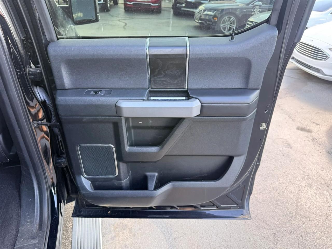 Ford F-150 Platinum SuperCrew 5.5-ft. Bed 4WD 2018