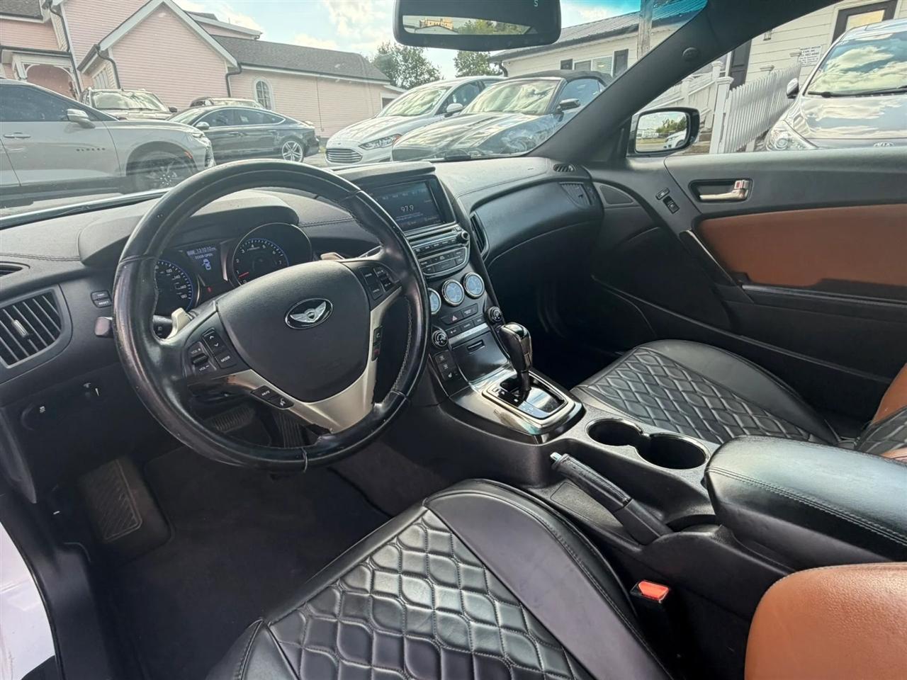 Hyundai Genesis Coupe 3.8 Grand Touring 8AT 2014