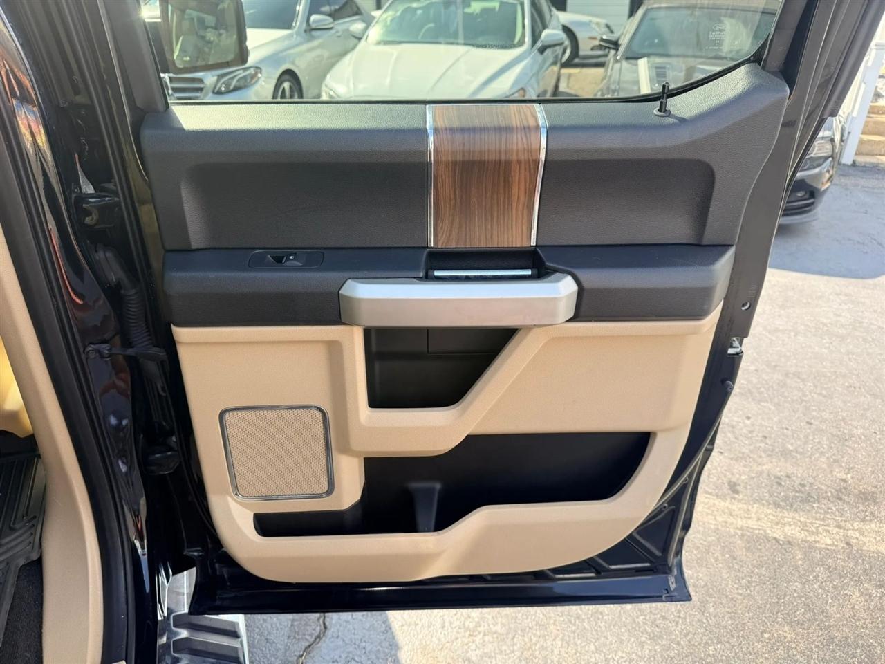 Ford F-150 Lariat SuperCrew 5.5-ft. Bed 4WD 2016