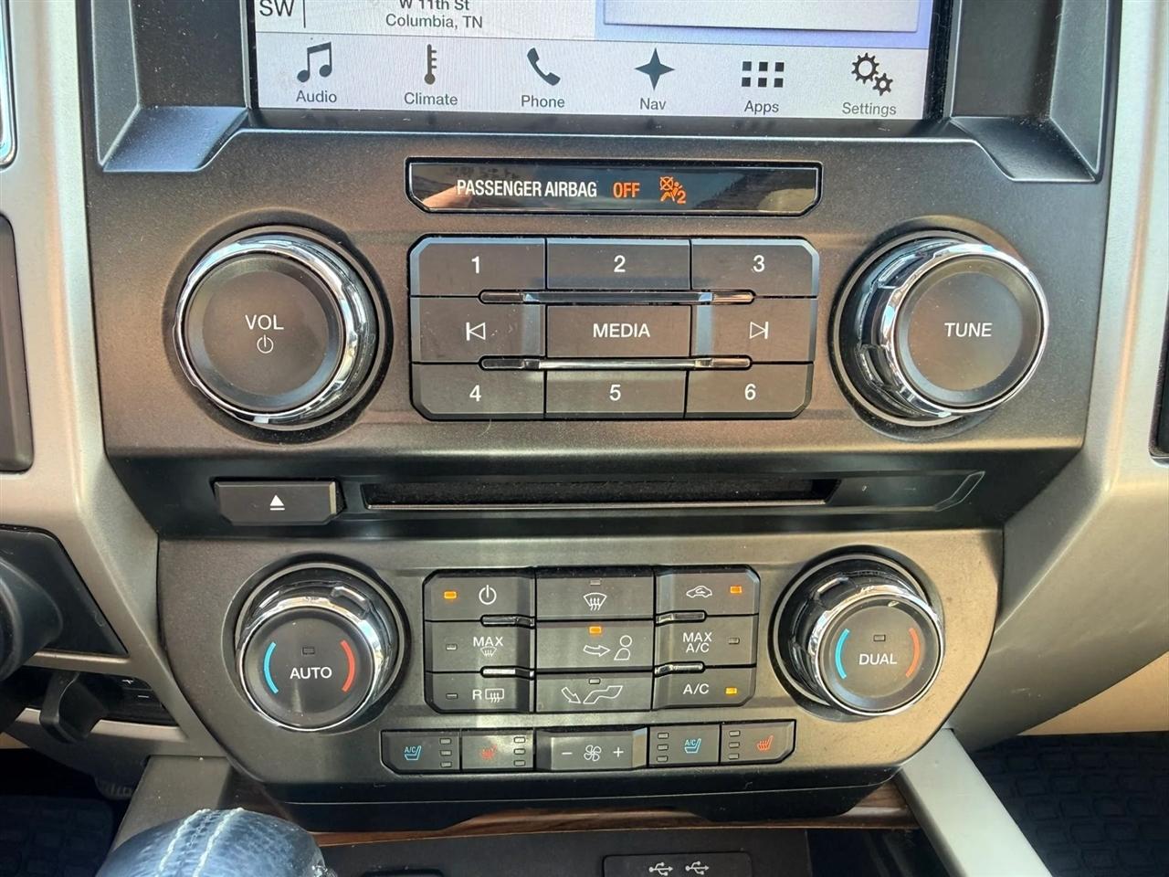 Ford F-150 Lariat SuperCrew 5.5-ft. Bed 4WD 2016