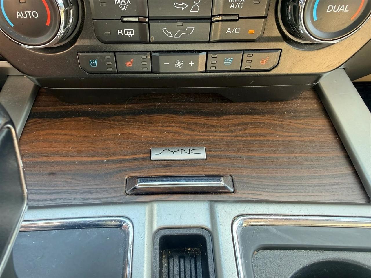 Ford F-150 Lariat SuperCrew 5.5-ft. Bed 4WD 2016