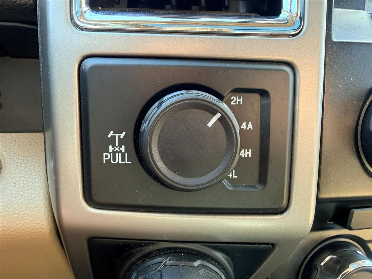 Ford F-150 Lariat SuperCrew 5.5-ft. Bed 4WD 2016