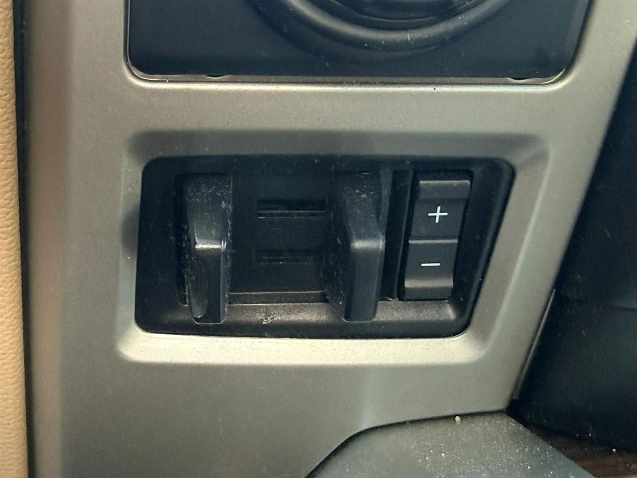 Ford F-150 Lariat SuperCrew 5.5-ft. Bed 4WD 2016