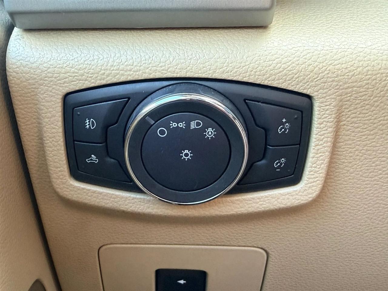 Ford F-150 Lariat SuperCrew 5.5-ft. Bed 4WD 2016