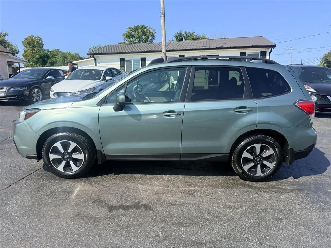 Subaru Forester photo 2