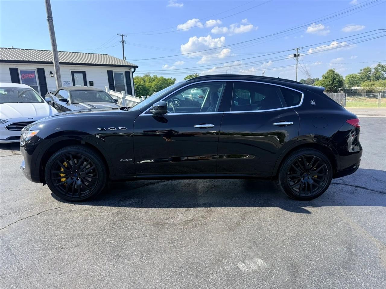 Maserati Levante photo 2