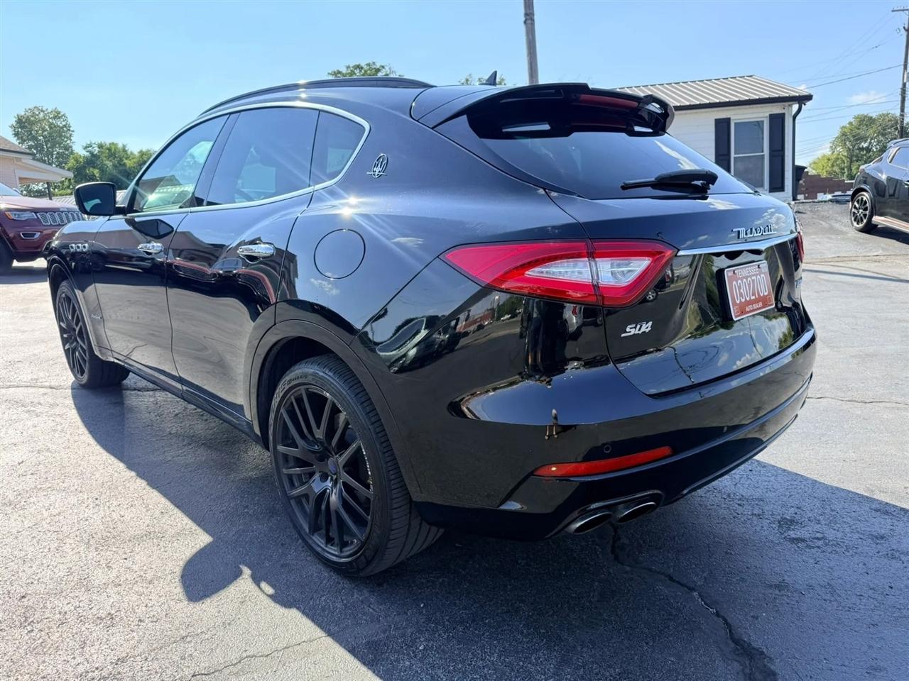 Maserati Levante photo 3