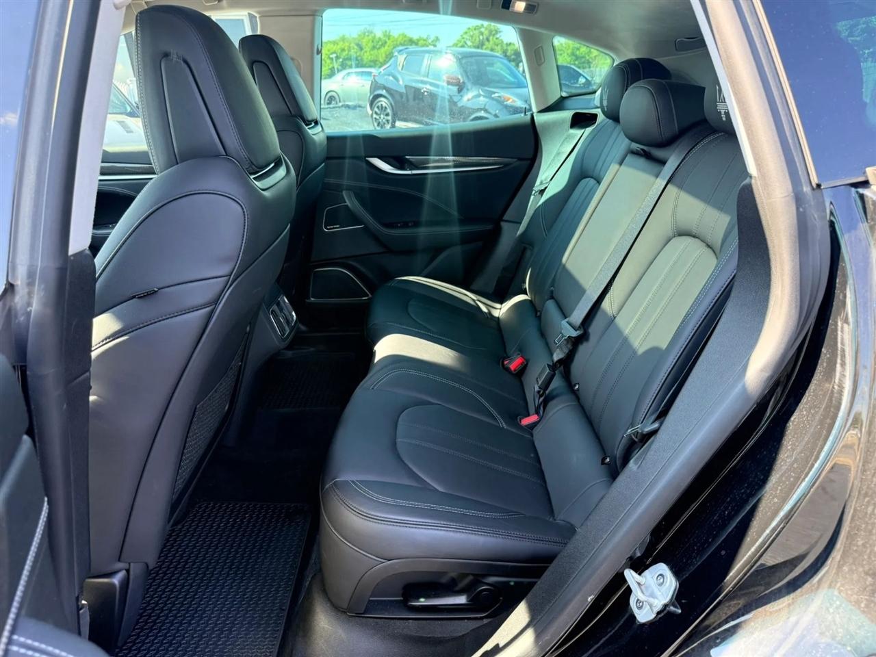Maserati Levante photo 16