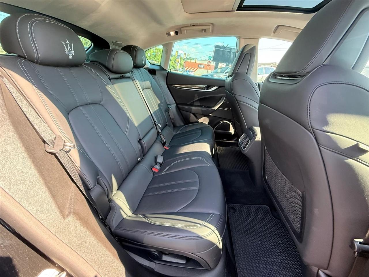 Maserati Levante photo 26