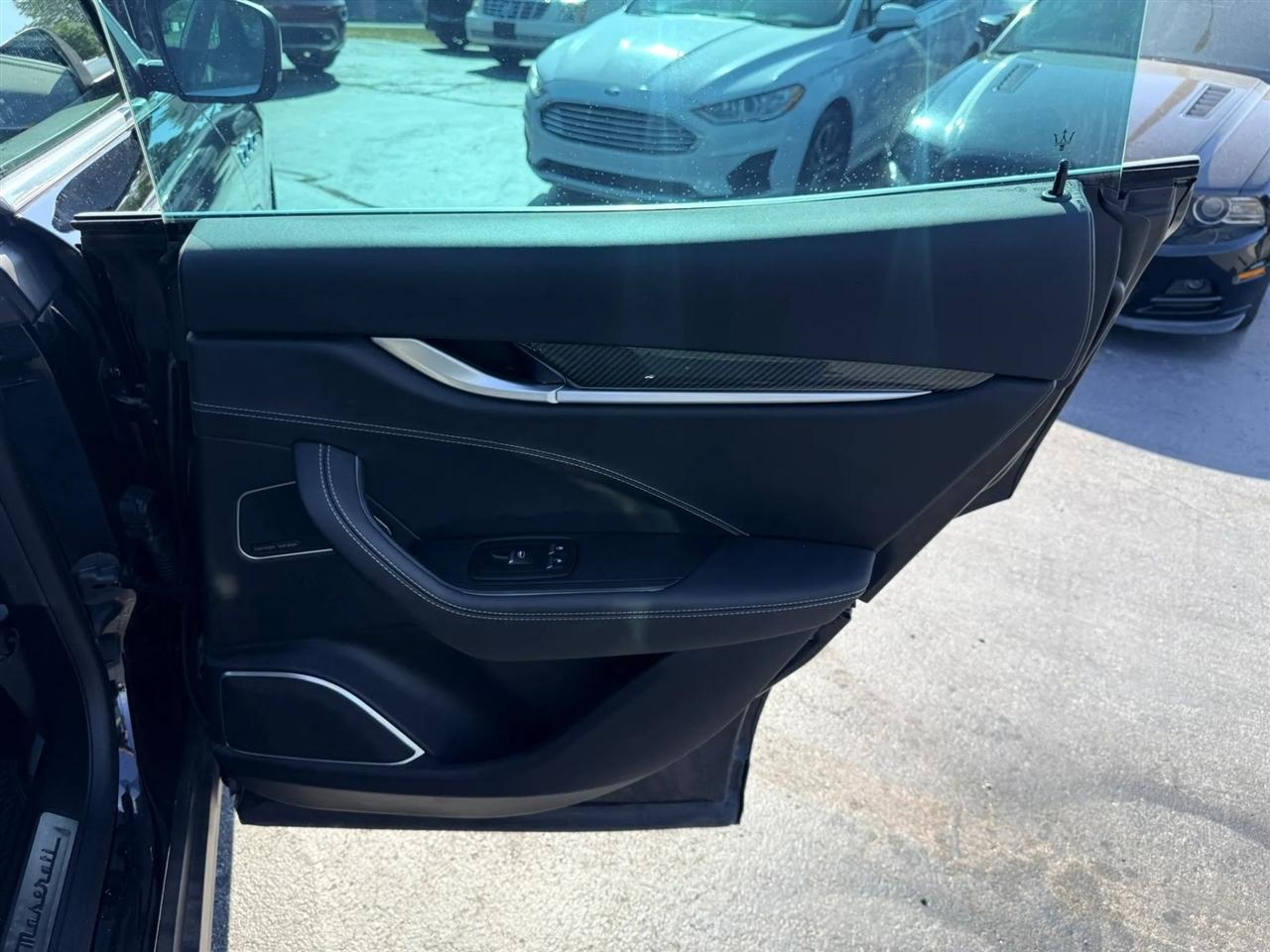 Maserati Levante photo 27
