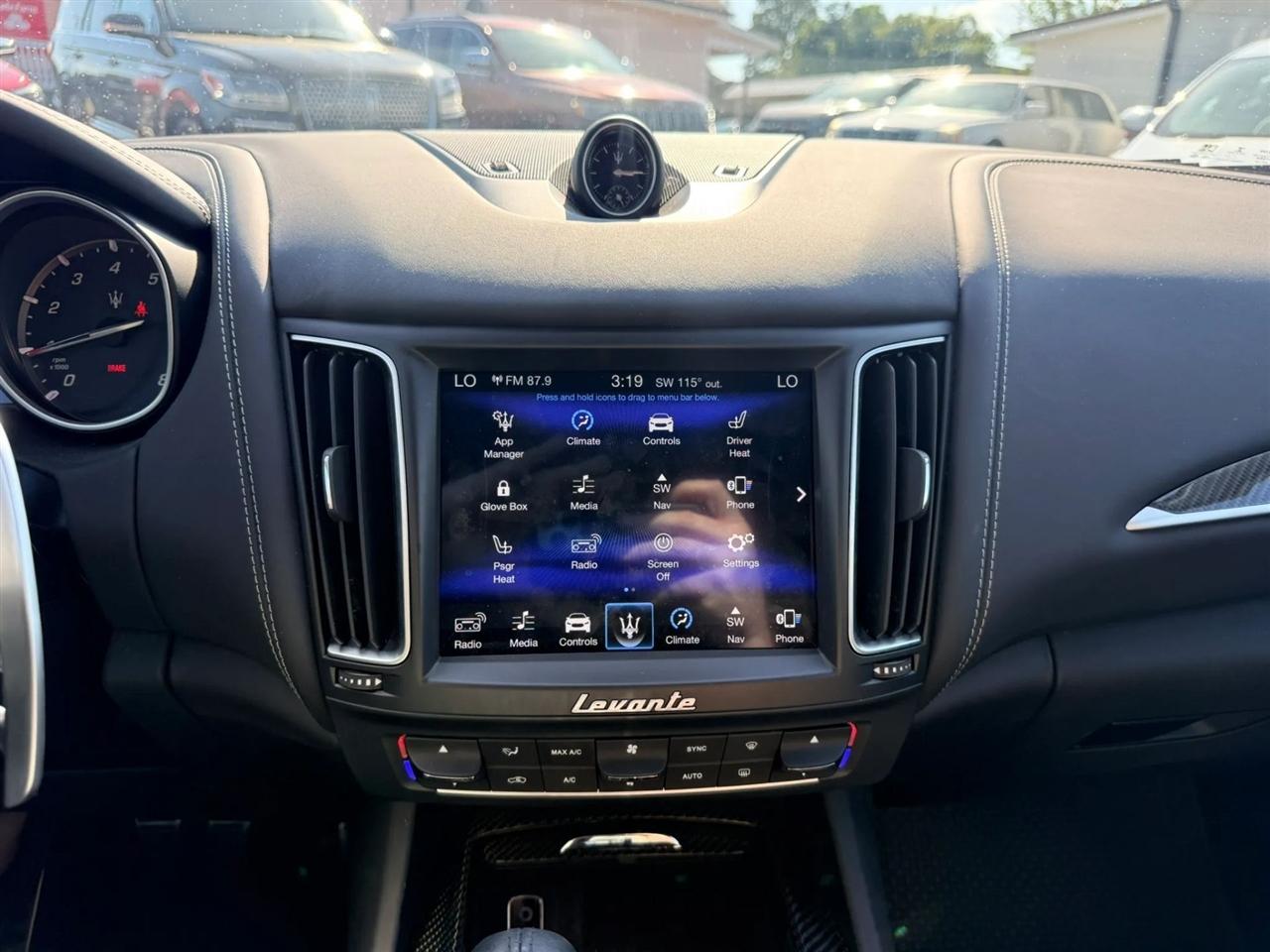 Maserati Levante photo 34