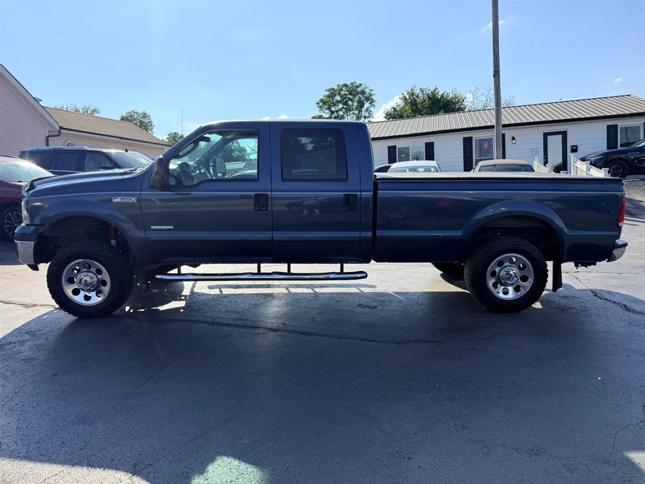 Ford F-350 SD XLT Crew Cab 2WD 2005