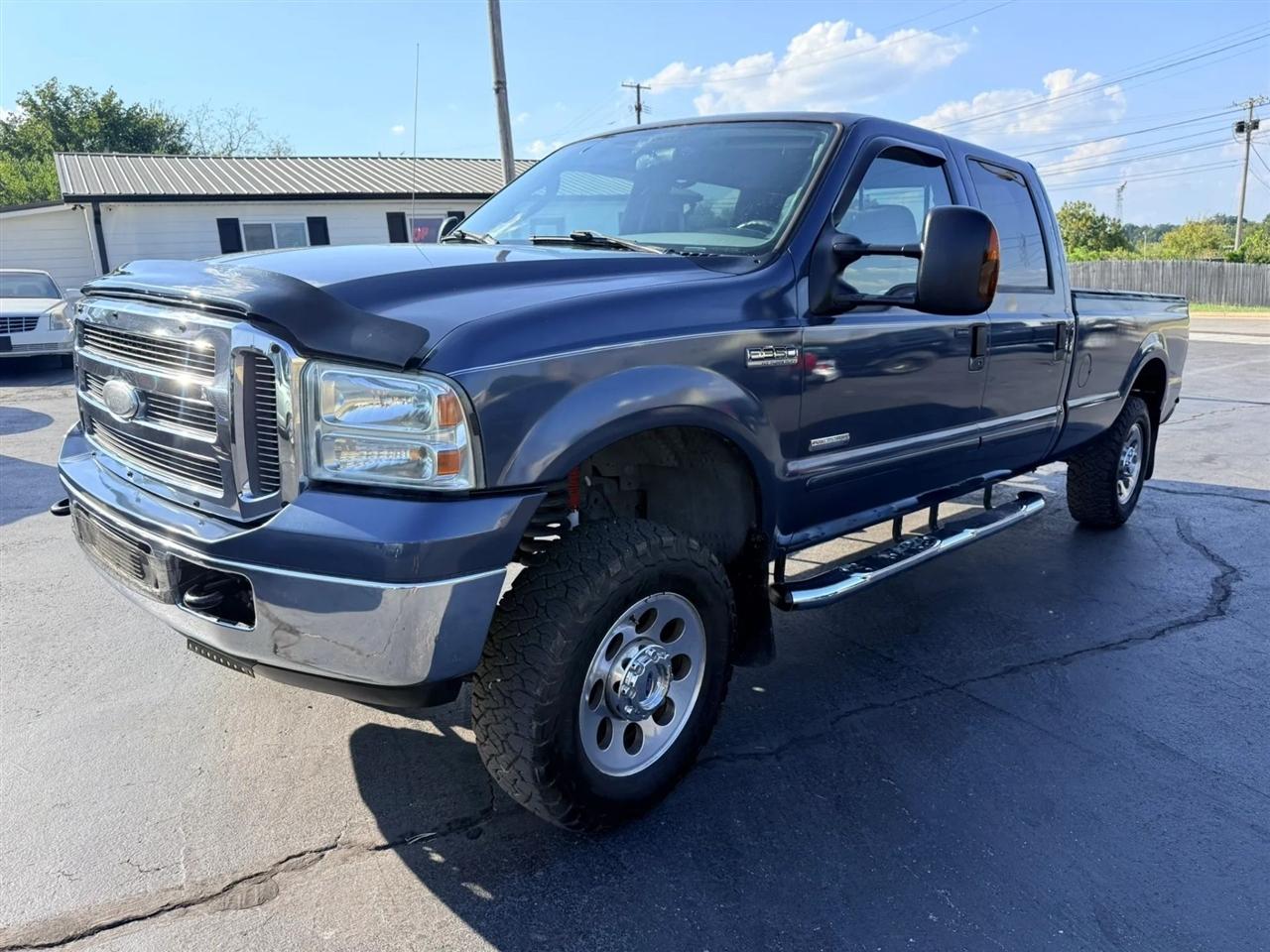 Ford F-350 SD XLT Crew Cab 2WD 2005