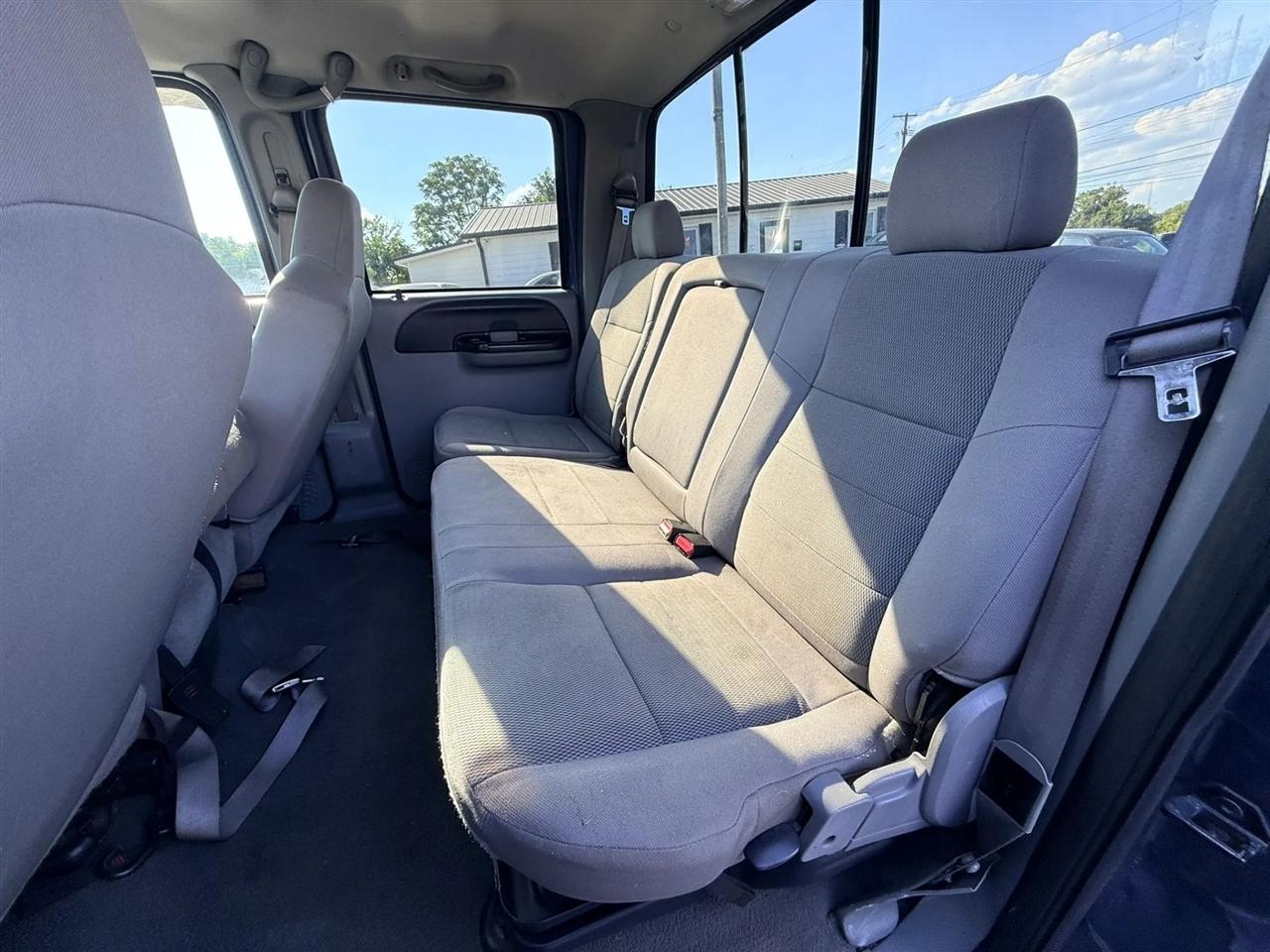 Ford F-350 SD XLT Crew Cab 2WD 2005