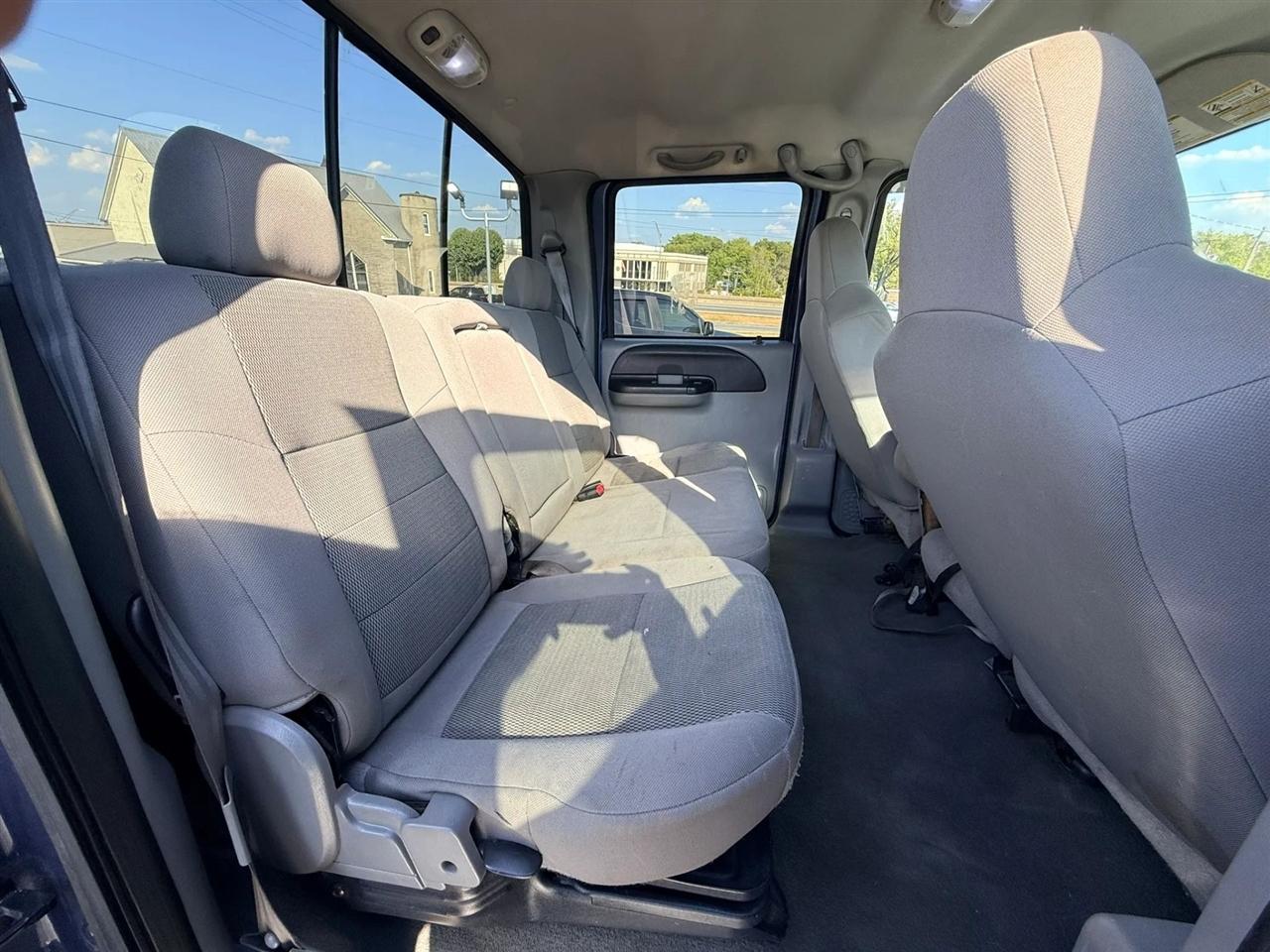 Ford F-350 SD XLT Crew Cab 2WD 2005