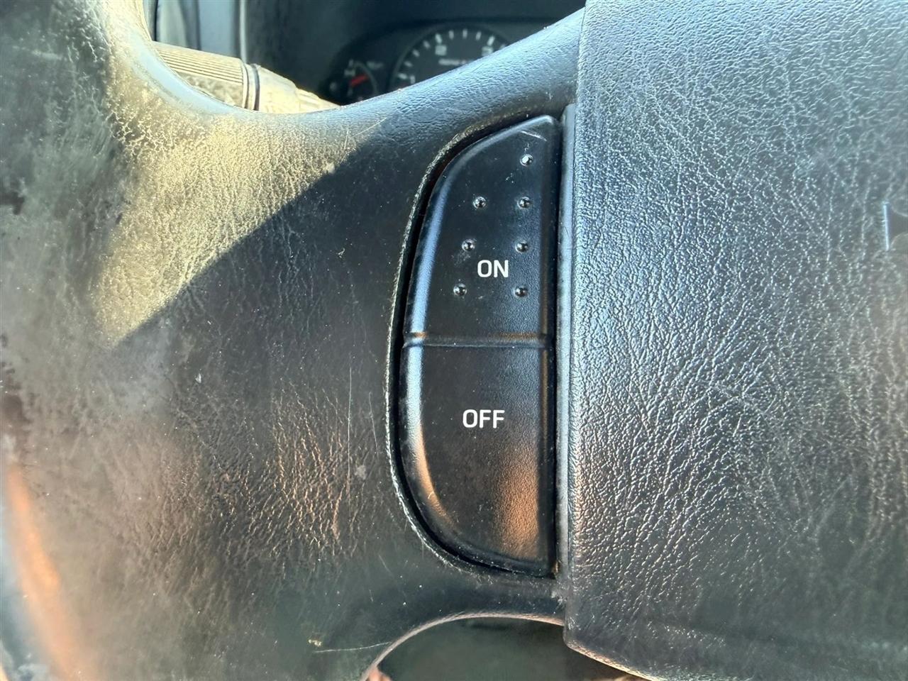 Ford F-350 SD XLT Crew Cab 2WD 2005