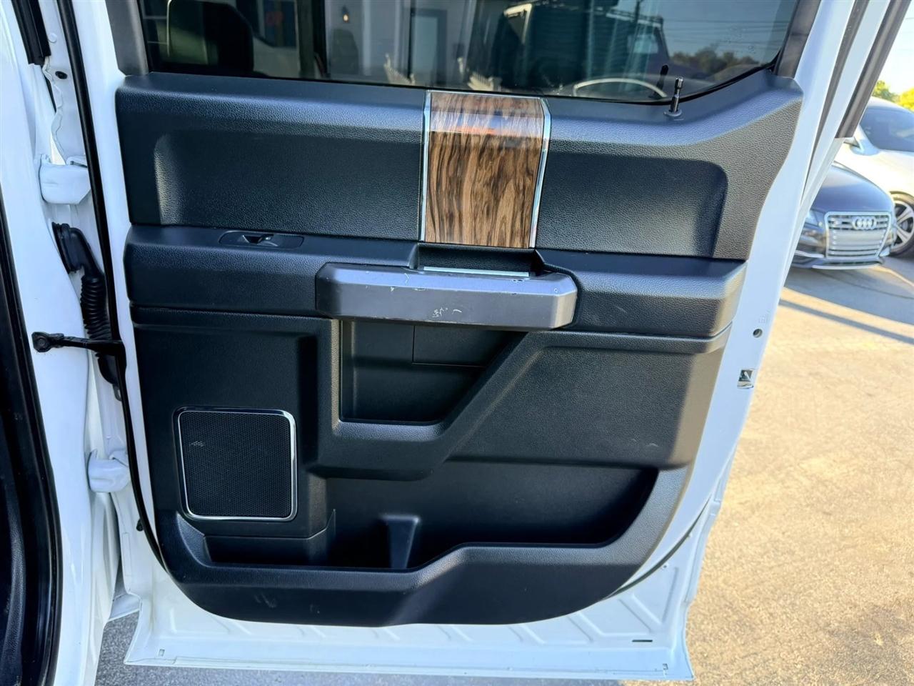 Ford F-150 photo 26