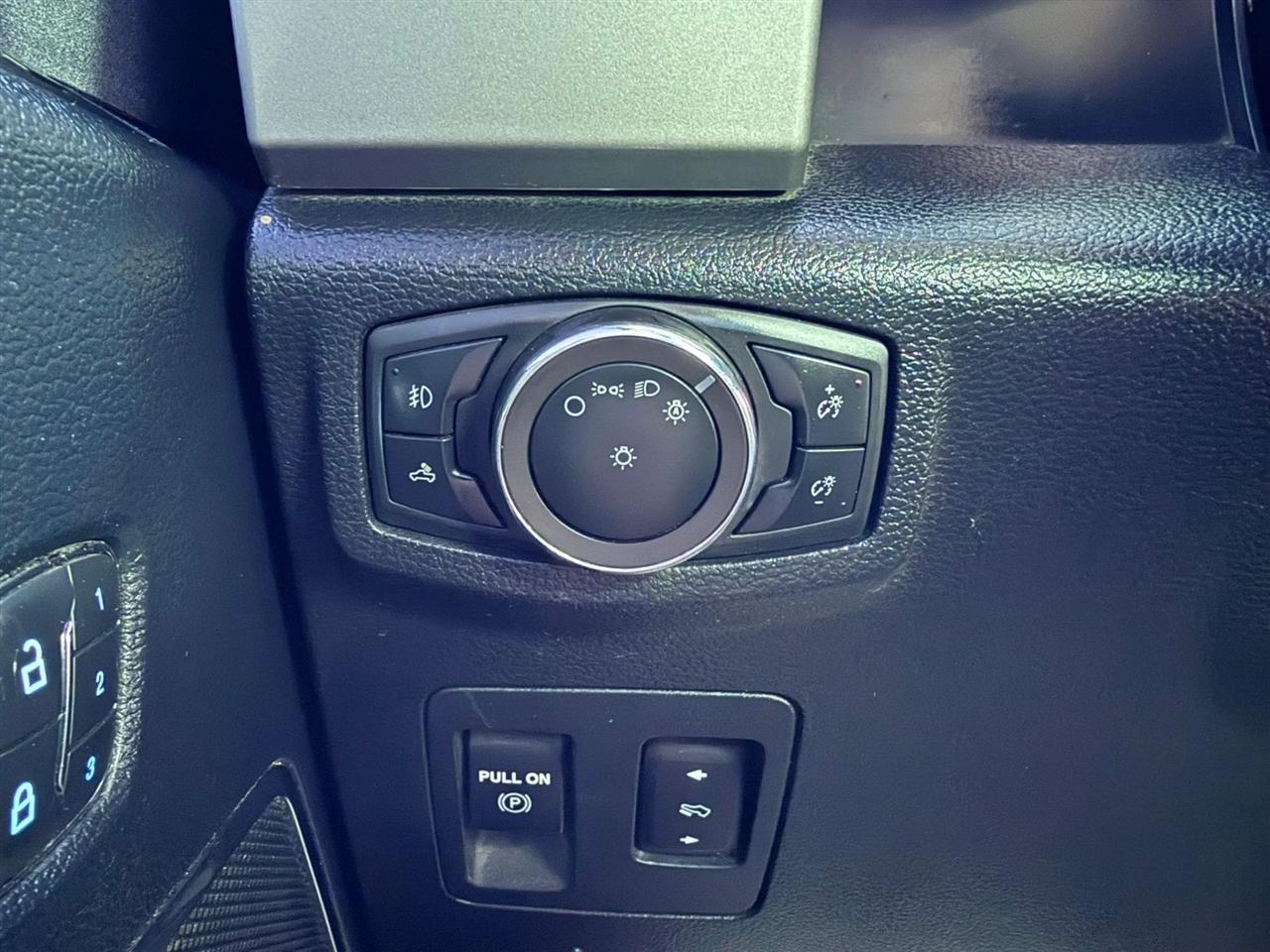 Ford F-150 photo 44