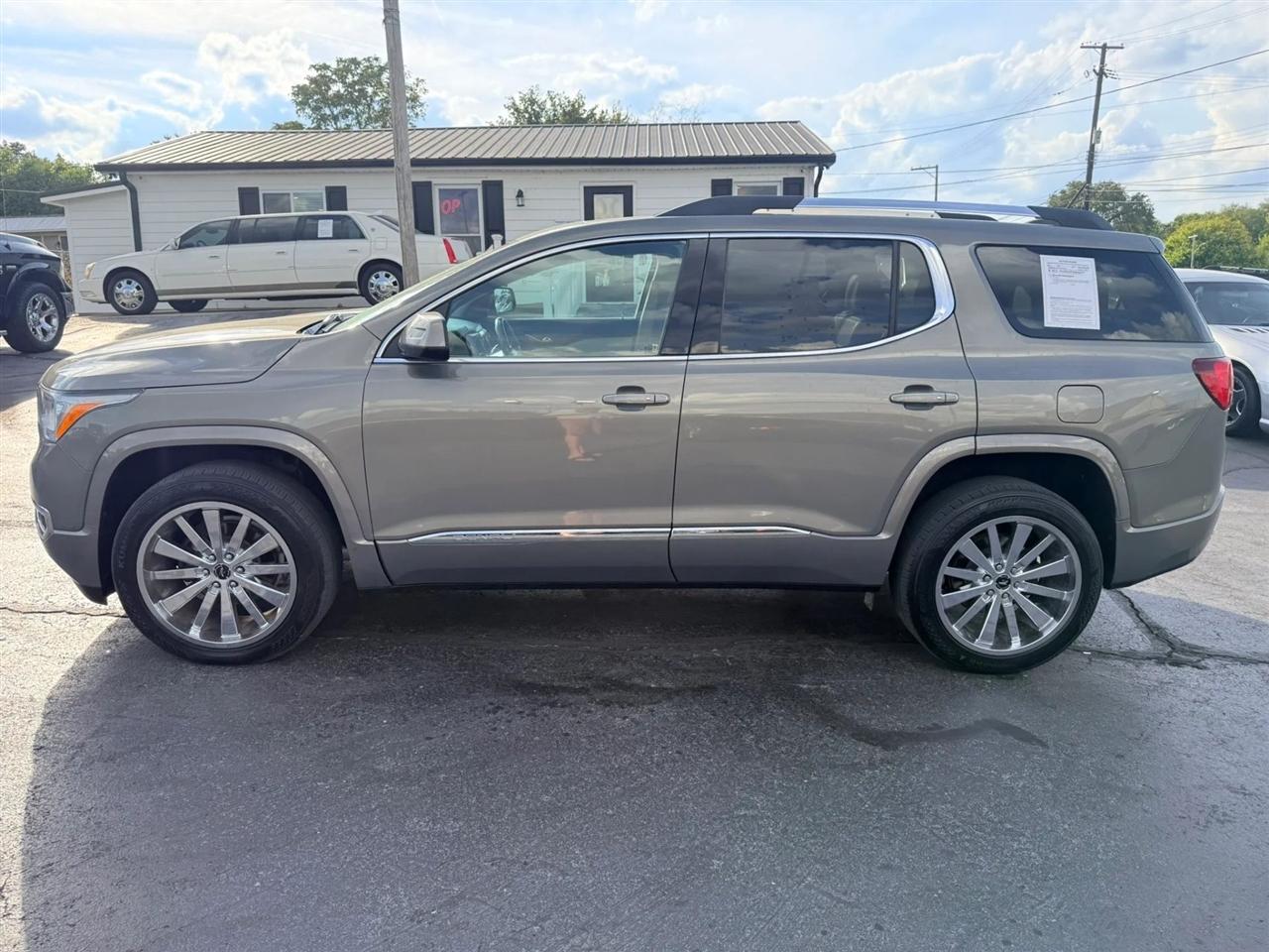 GMC Acadia Denali AWD 2019