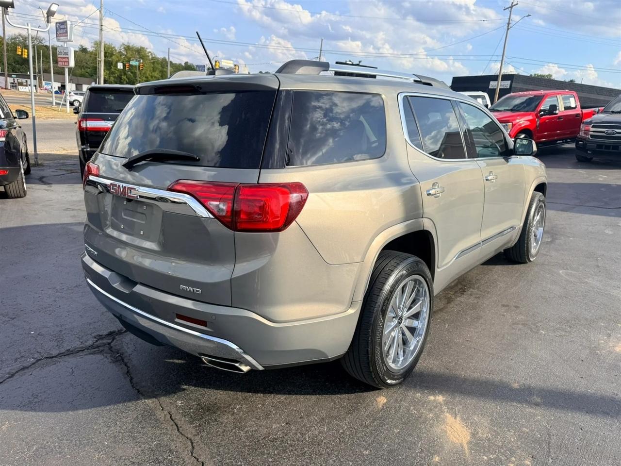 GMC Acadia Denali AWD 2019
