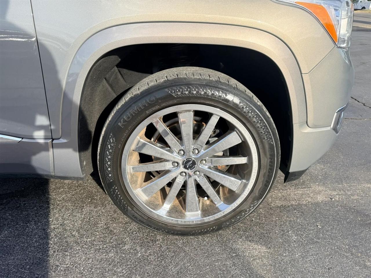 GMC Acadia Denali AWD 2019