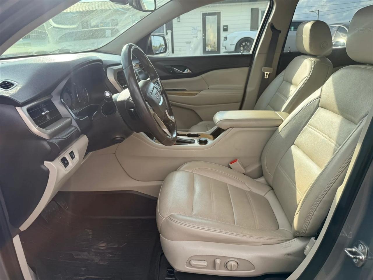 GMC Acadia Denali AWD 2019