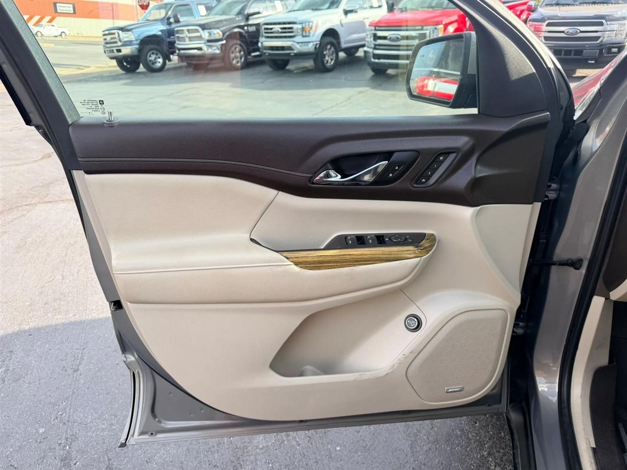 GMC Acadia Denali AWD 2019