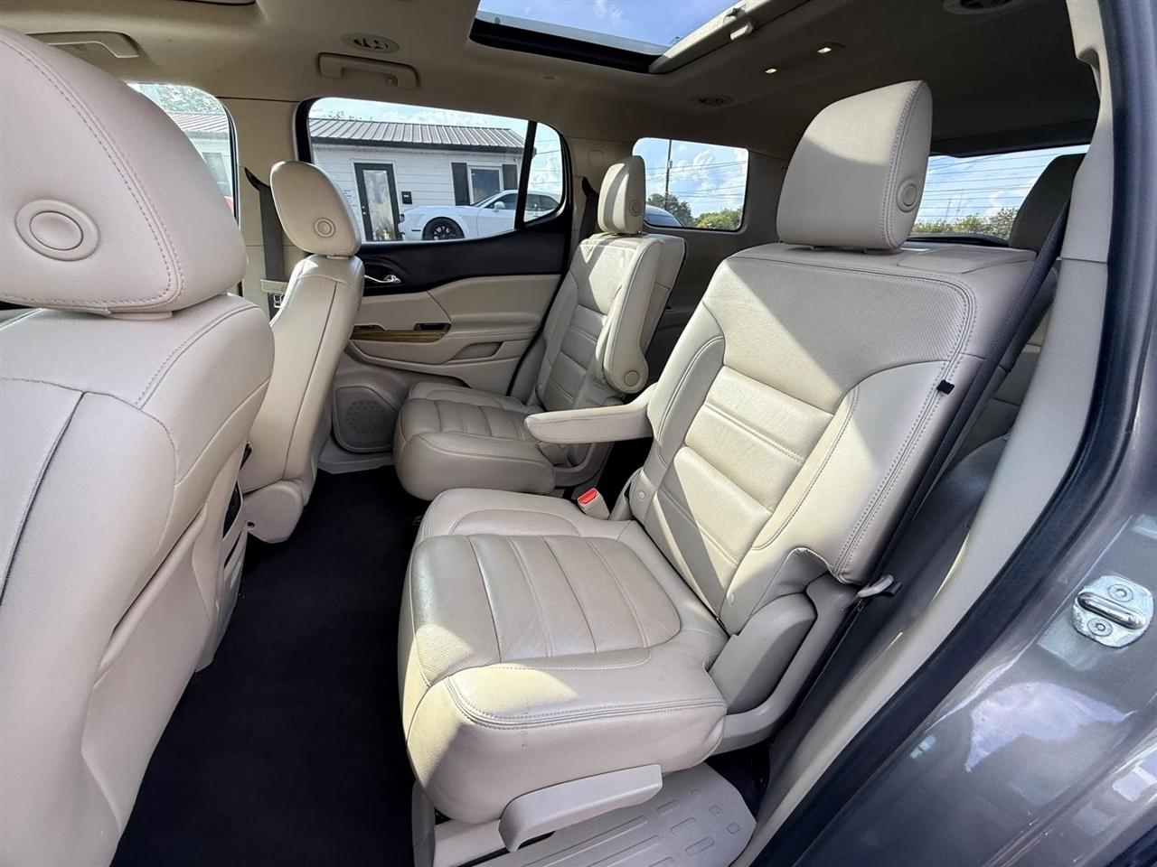 GMC Acadia Denali AWD 2019